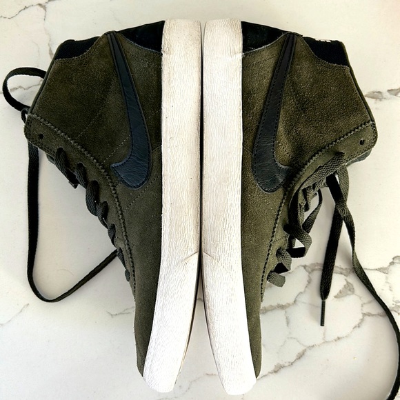 EUC Women’s Nike SB Bruin High Top Army Green size 9 - Picture 3 of 8